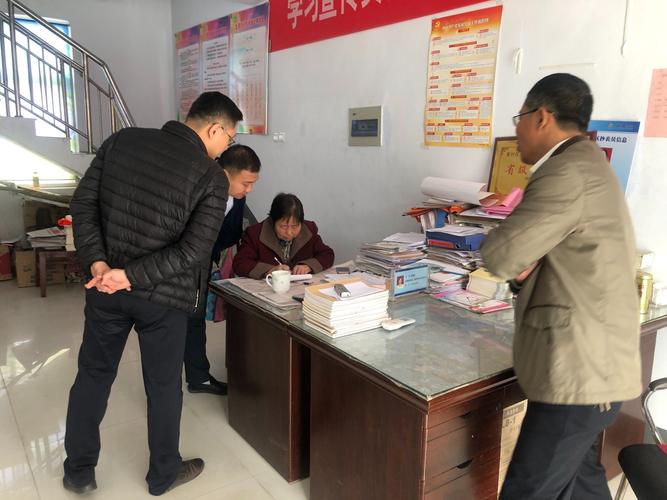 招北大毕业生当抄表工,